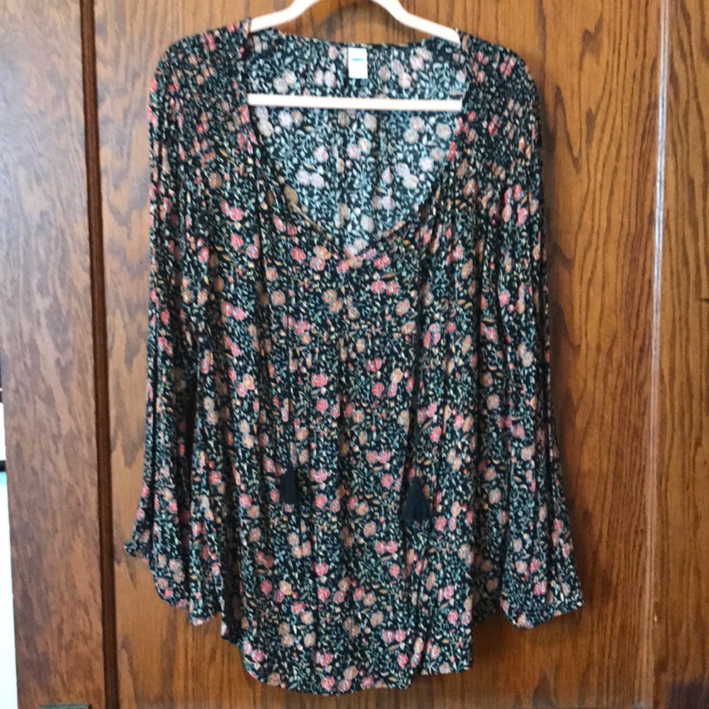 Old Navy Black Floral Peasant Top